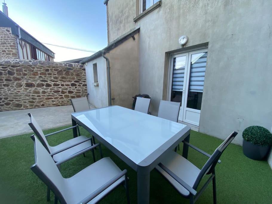 Gite Comme Chez Soi Ducey Les Cheris Extérieur photo